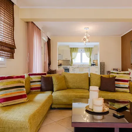 Hazel Suburb Apartman *
