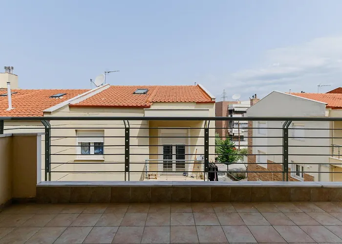 Hazel Suburb Salonic