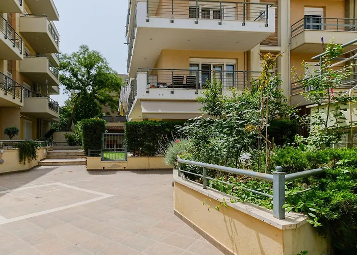 Hazel Suburb Thessalonique