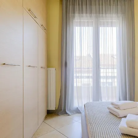 Apartament Hazel Suburb *