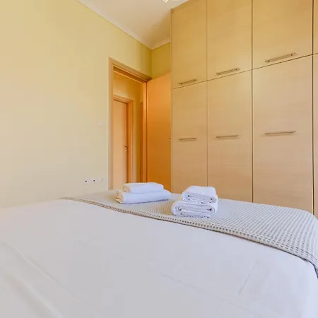 Hazel Suburb Apartament