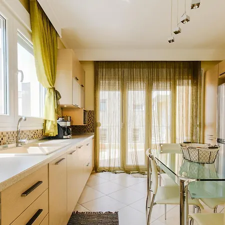 Hazel Suburb Apartament Saloniki